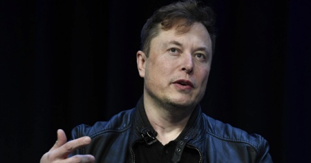 Attivisti UE contro Musk sull'intelligenza artificiale