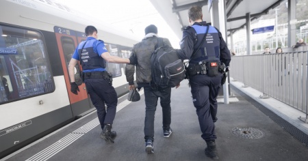 «Illegali e richiedenti asilo, il Mendrisiotto è accerchiato»