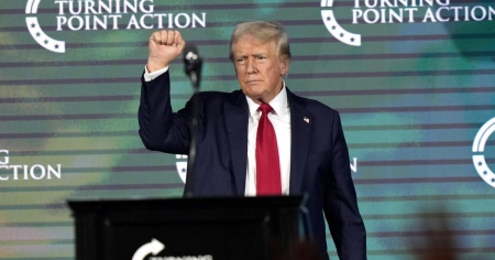 Per Trump «Israele ha il diritto di attaccare l'Iran»