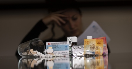 «Bloccare gli aumenti dei premi di casse malati». Si chiede una modifica della Legge