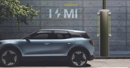 I lampioni per caricare la batteria dell’auto elettrica
