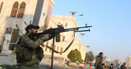 «Kiev smetta di sostenere i terroristi in Siria»