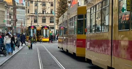 Un sabato da dimenticare in città: tram in panne per ore