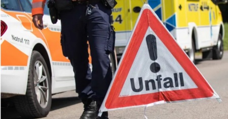 Motociclista muore nello scontro con un auto ad Albligen