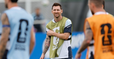 Argentina in campo con il suo Dio (che ha sbagliato un rigore) - SEGUI LIVE