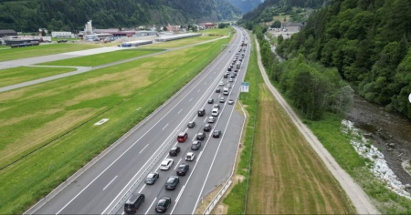 Autostrade: oltre 68mila ore di coda nel 2025