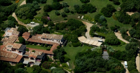 «Villa Certosa passa allo sceicco: trattativa da 350 milioni»