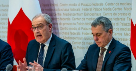 Cassis e Parmelin pronti a tagliare fino a 100 milioni di franchi