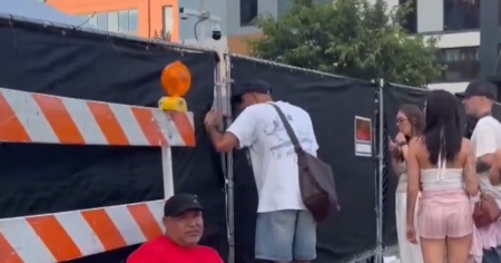 Non viene riconosciuto: Iglesias non può entrare al centro di allenamento