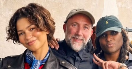 E all'improvviso dalla porta del negozio vintage ti entra... Zendaya
