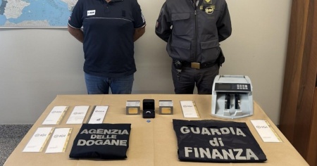 "Finti turisti" fermati in dogana con oro e gioielli