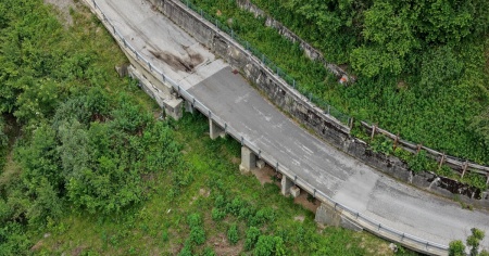 Frana del Lavinone, il ponte sarà abbattuto e ricostruito