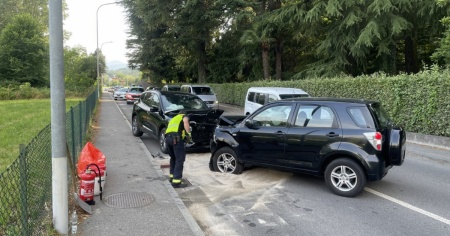 Frontale sulla Strada Regina: due feriti