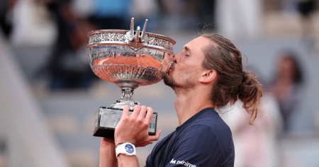 Zverev vince il Roland Garros in cinque set