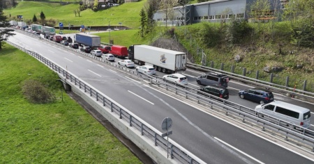 Scatta il "rosso", sarà un altro luglio di fuoco