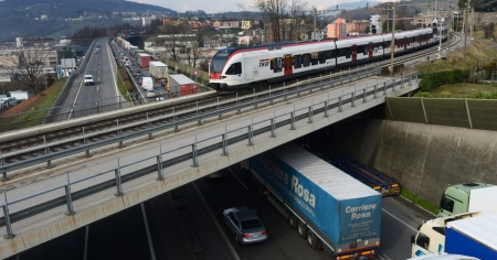 Ferrovie e autostrade, piano da 13 miliardi: pochi progetti previsti in Ticino