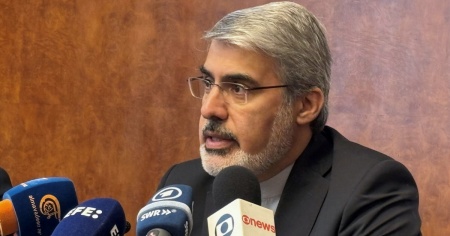 L'Iran smentisce Vance: nessun accordo sugli ispettori nucleari