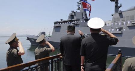 Kim alza la tensione: «La Marina sarà dotata di armi nucleari»