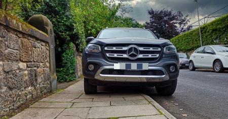 La “febbre” per i SUV che ci divorerà i parcheggi: «Delirio di grandezza all'americana»