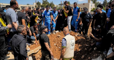 Spari israeliani su un corteo funebre