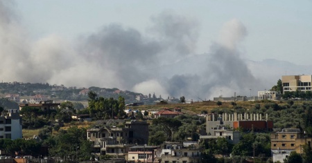 Attacchi israeliani nel sud del Libano: «Almeno 16 morti»