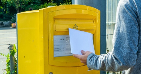 La fondazione consumatori accusa la Posta di greenwashing
