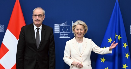 Accordi con l'UE, la commissione: «Serve il voto a doppia maggioranza»