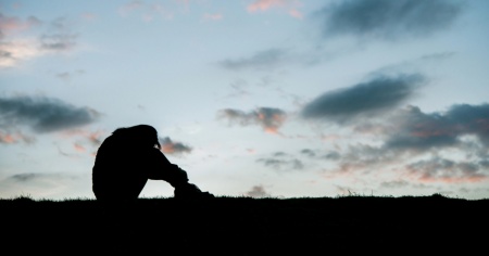 Quel dolore che proviamo quando il mondo che conosciamo si sgretola attorno a noi