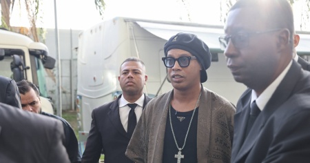Ronaldinho torna a giocare a 46 anni: «Non vedo l'ora»