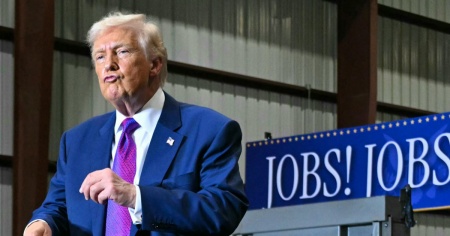 Trump avverte l'Europa: dazi al 100% se imporrà il digital tax