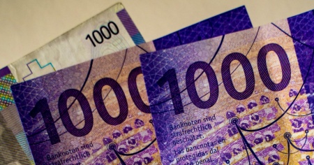 Giugno ha peggiorato l'umore degli economisti