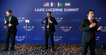 Gli iraniani lasciano i colloqui in segno di protesta contro Trump