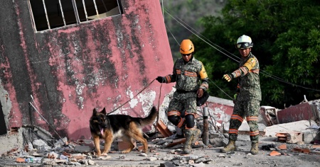 Dopo i terremoti, l'opposizione denuncia ritardi nei soccorsi