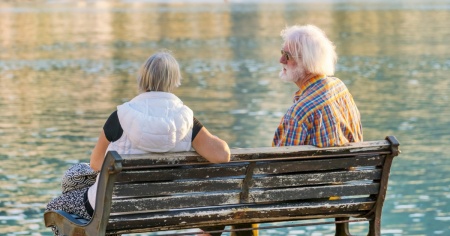 Vivere bene dopo i 65 anni: ecco il pacchetto che vuole cambiare la vita agli anziani
