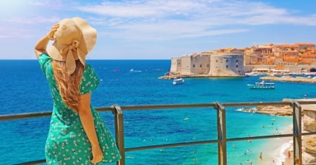 7€ per un cappuccino, 80€ per il lettino in spiaggia: turisti in fuga dalla euro-Croazia