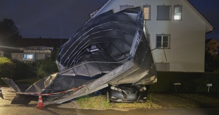 A Zurigo il maltempo colpisce ancora: tetti divelti e 550 chiamate di emergenza