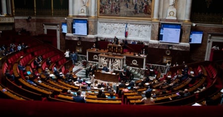 Francia, l'aiuto a morire ora è un diritto