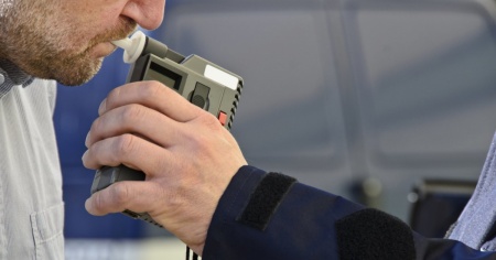 Alcol al volante, nei guai un 36enne