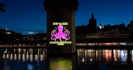 Altra azione di Greenpeace: questa volta a Lucerna