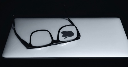 Apple potrebbe posticipare il lancio dei suoi occhiali al 2027