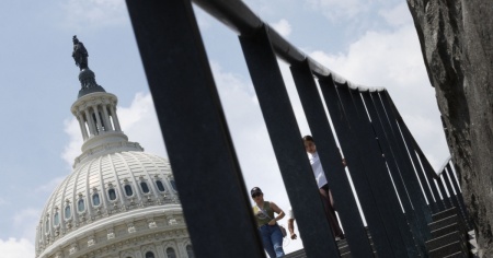 Armato all'entrata di Capitol Hill: arrestato