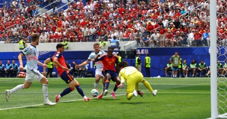 Merino affonda il Belgio, Spagna in semifinale
