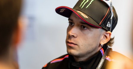 Bezzecchi ko, Marc Marquez in pole