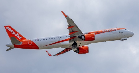 Easyjet vola (in Borsa) dopo il "sì" a Castlelake