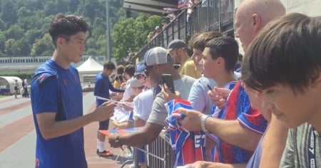 Bagno di folla a Chiasso per l'allenamento del Crystal Palace