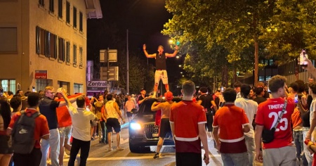 Da Zurigo al Ticino, Svizzera unita nella grande festa per tutta la notte
