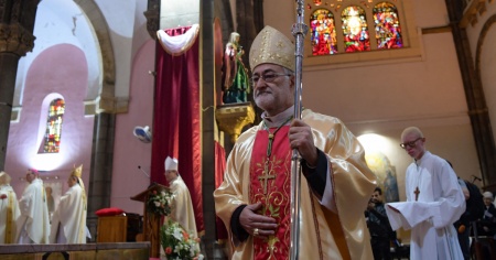 «Denunciato da 5 donne», il cardinal López Romero si fa da parte