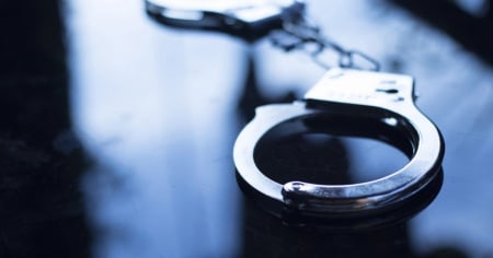 Effrazione in un garage: un sospetto inseguito e fermato con i proiettili di gomma