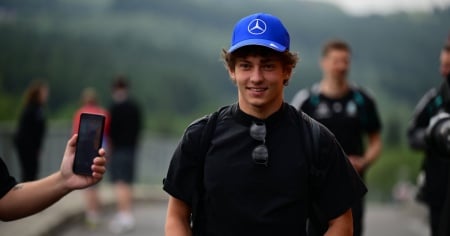 Antonelli si prende la pole