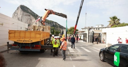 Addio alla frontiera tra Spagna e Gibilterra